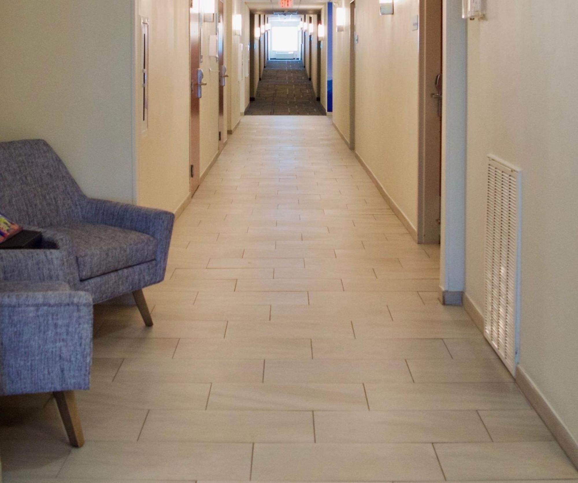 Holiday Inn Express & Suites College Station By Ihg Buitenkant foto